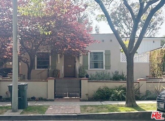 Primary Photo - 843 Huntley Dr