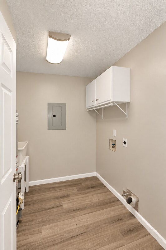 Building Photo - 45 Warwick Dr