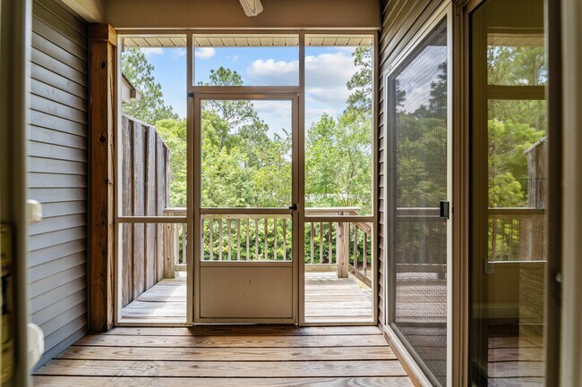 Building Photo - 118 Cypress Cir