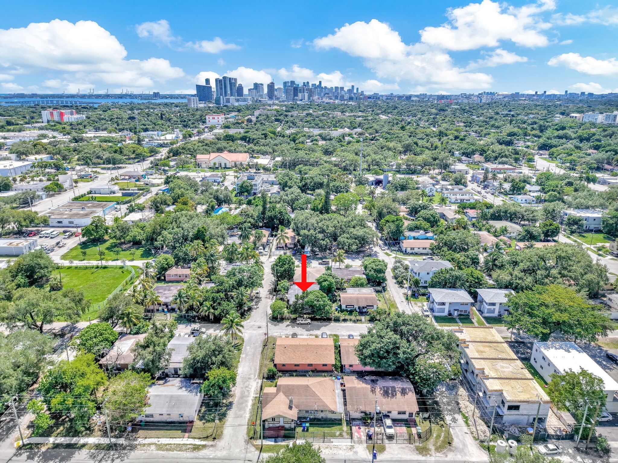 Building Photo - 6432 NE 1st Ct