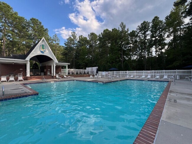 Building Photo - 641 Orchard Falls Dr