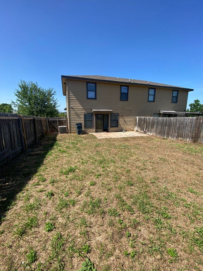 Building Photo - 105 Homonu Ct