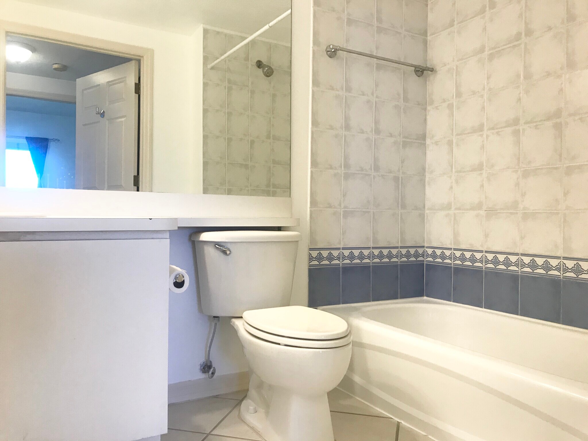 Building Photo - 3500 Coral Way