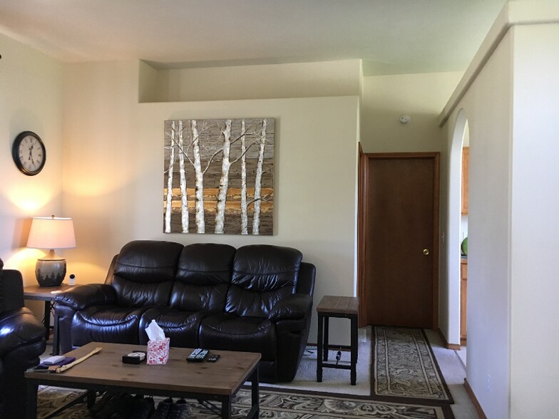Building Photo - 7364 Courcelles Pkwy