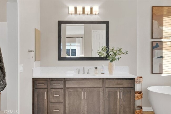 Building Photo - 17066 Takipi Rd