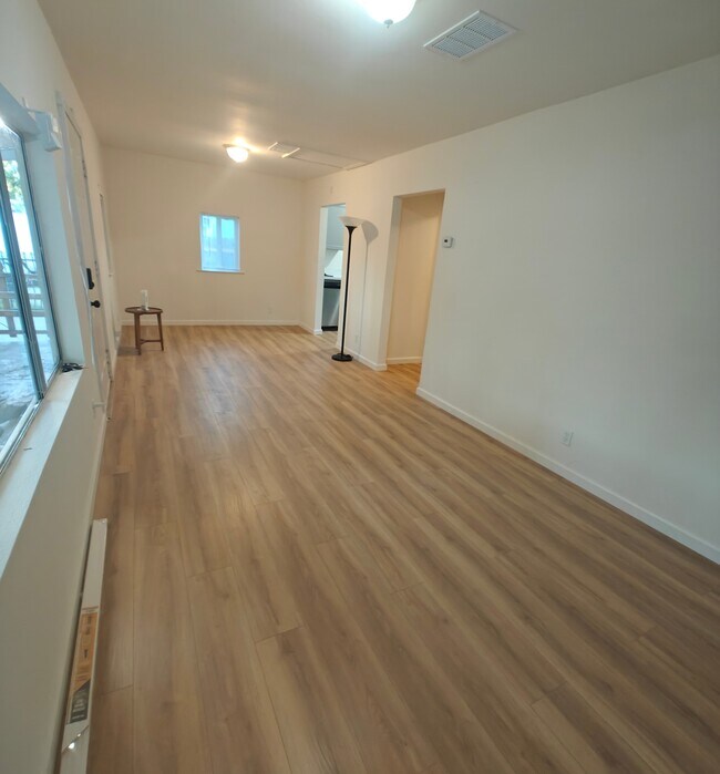 Building Photo - 2876 34th Ave