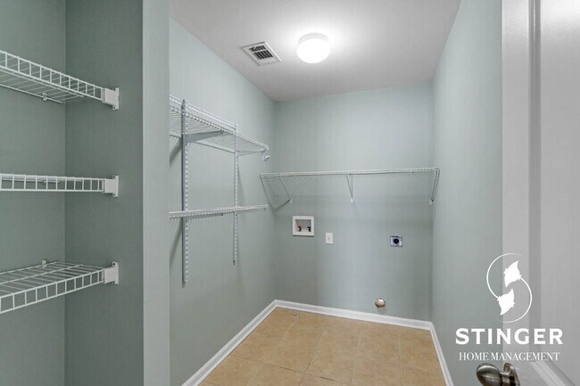 Building Photo - 6 Whitewater Way