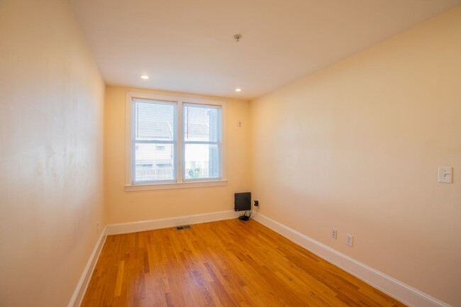 Building Photo - Lovely 1 BR/1 BA Condo in Trinidad!