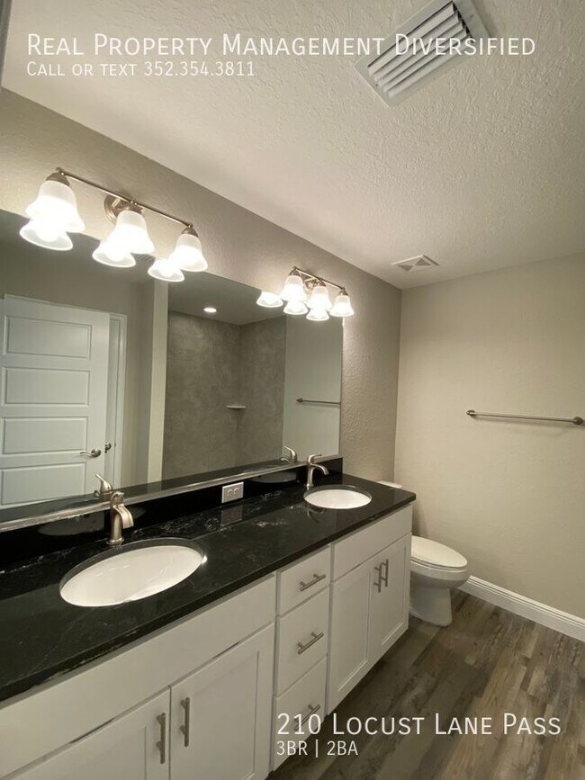 Building Photo - 210 Locust Lane Pass