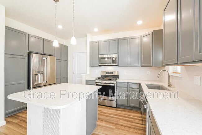 Building Photo - 2856 S Fox Ct