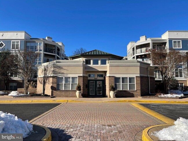 Building Photo - 5563 Seminary Rd