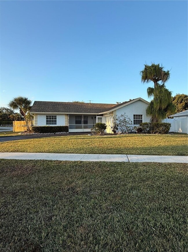 Building Photo - 19253 Carolina Cir