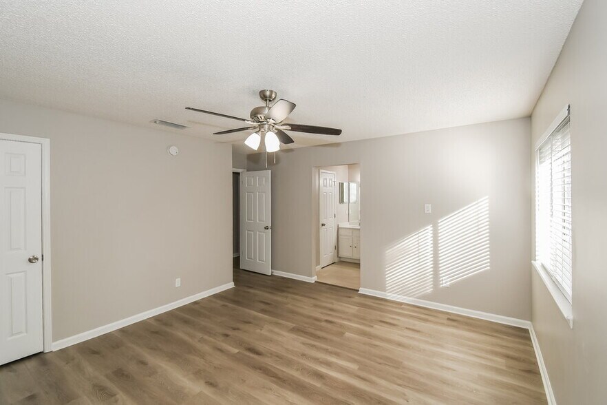 Building Photo - 4420 Palmetto Inlet W