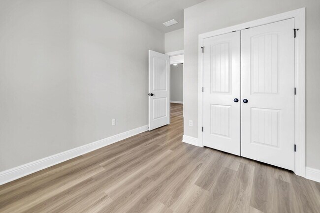 Building Photo - 4603 Jayhawk Dr