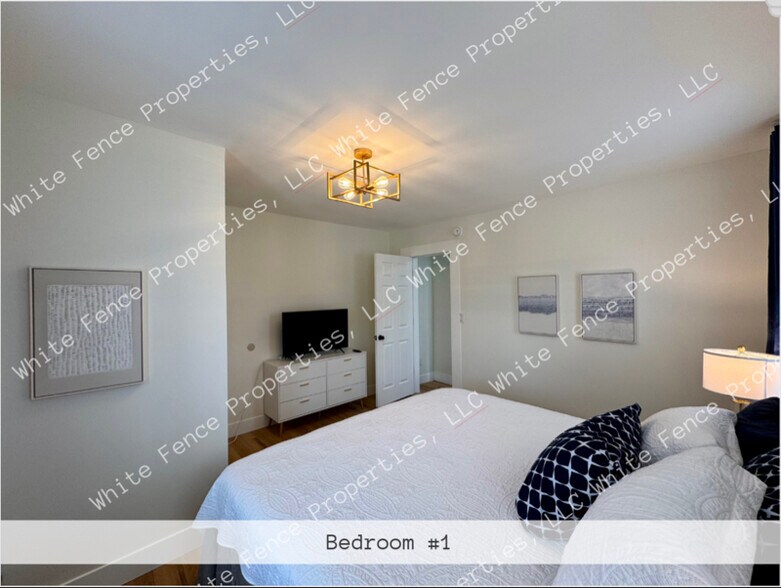 Building Photo - 247 Strong Ave