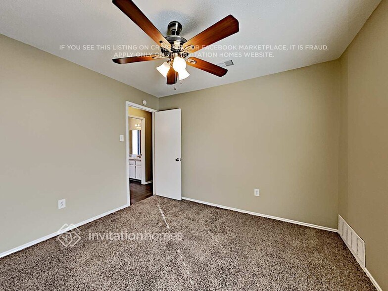 Building Photo - 3200 Whisper Wood Ct