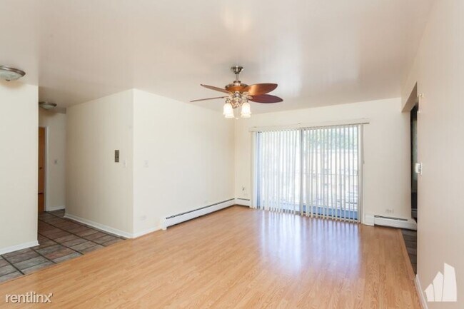 Building Photo - 1340 W Touhy Ave