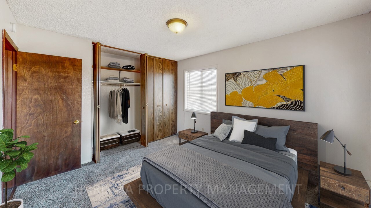 Building Photo - 412 S Thompson Ave