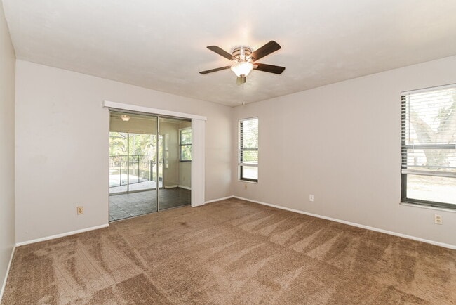 Building Photo - 1705 SE 8th Terrace