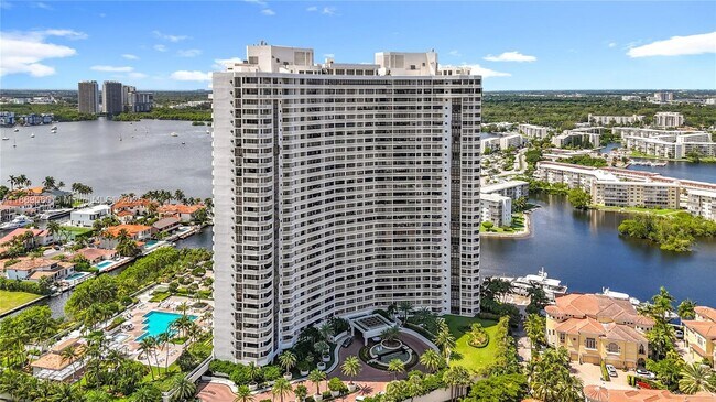 Primary Photo - 1000 W Island Blvd