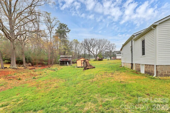 Building Photo - 170 Shuping Mill Rd