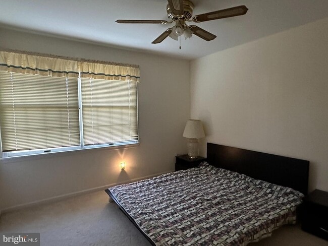 Building Photo - 703 Lora Ln