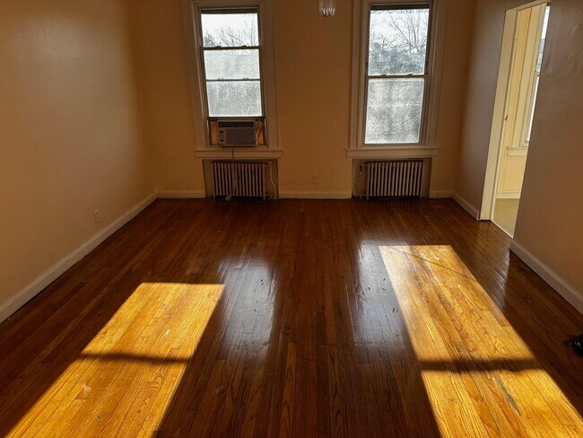 Building Photo - 28 Lincoln St