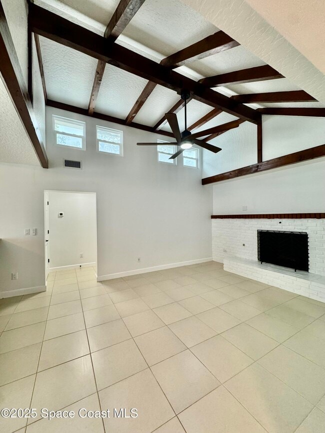 Building Photo - 1456 Guava Ave
