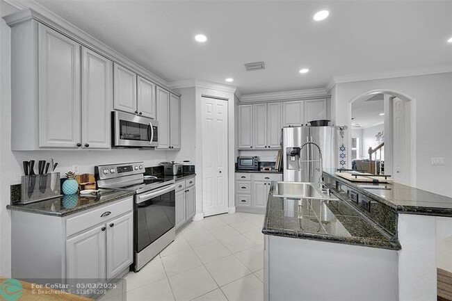 Building Photo - 81 Legacy Ct