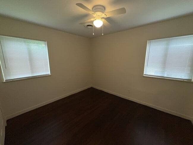 Building Photo - 1444 Maria Dr