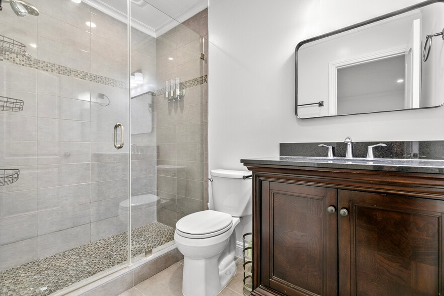 Building Photo - 7911 Fulton Ave