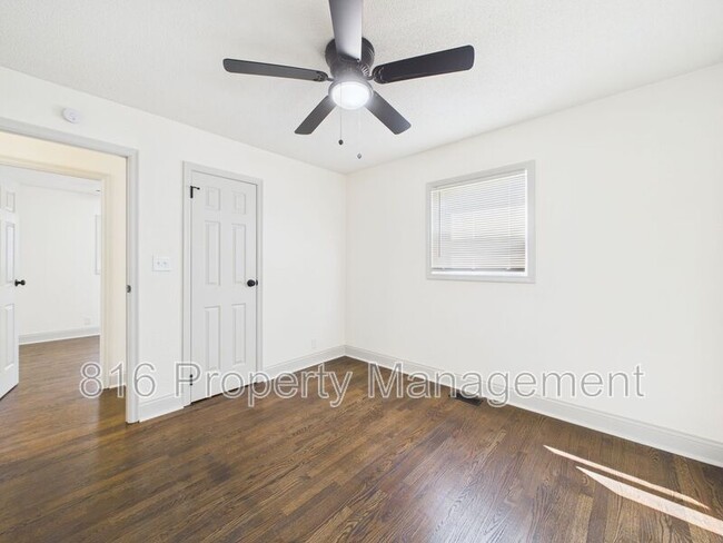 Building Photo - 1406 N Ponca Dr