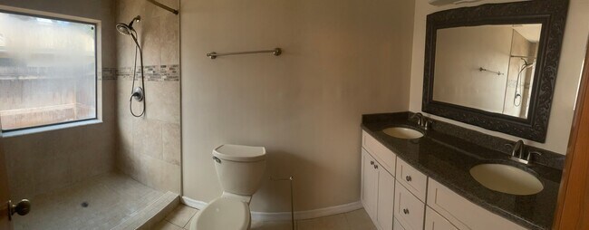 Building Photo - 1671 Grange Cir