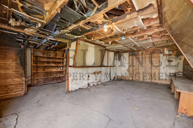 Building Photo - 3123 W Douglas Ave