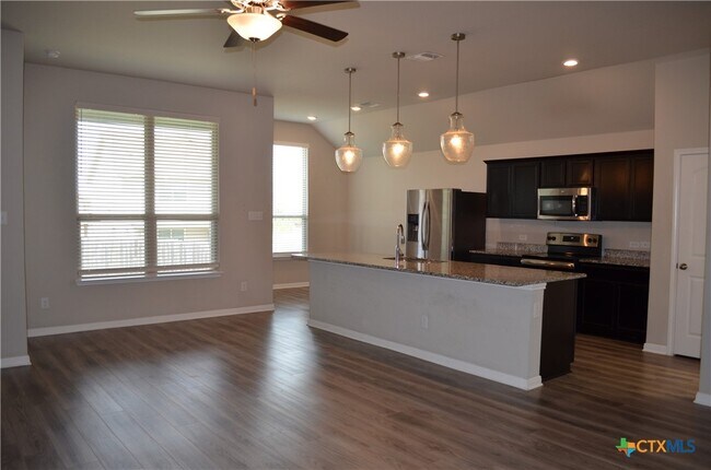 Building Photo - 3423 Addison St