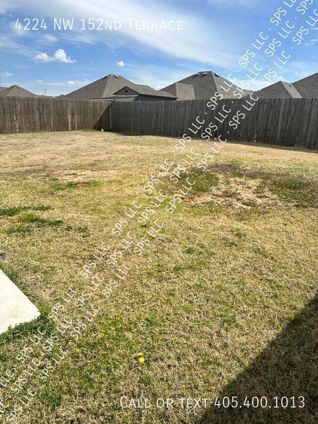 Building Photo - 4224 NW 152nd Terrace