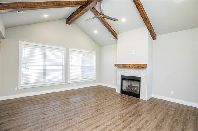 Building Photo - 1936 Seay Cir