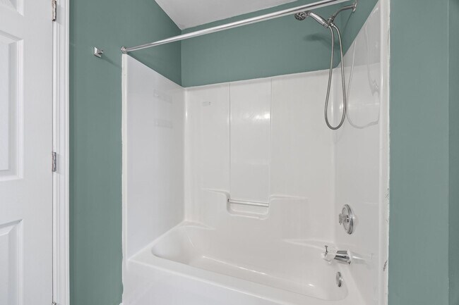 Building Photo - Great 2 bdrm Townhome in Steele Creek area...