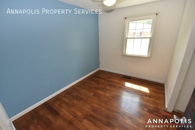 Building Photo - 1750 Aberdeen Cir