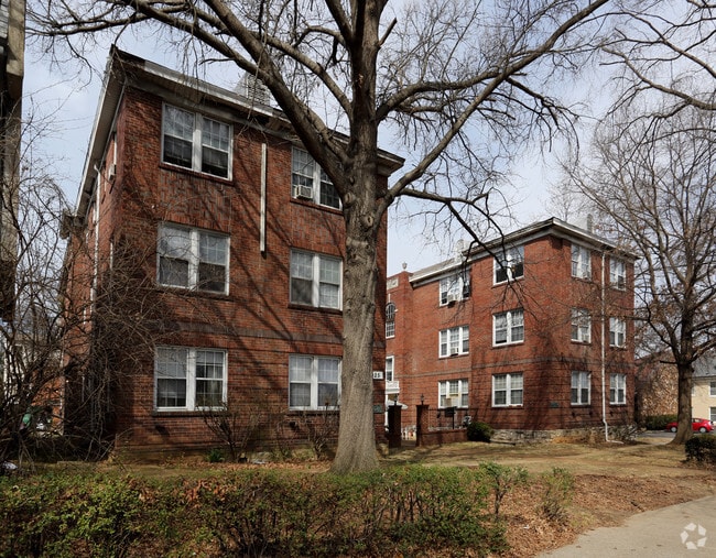 Building Photo - Mayflower Apartments