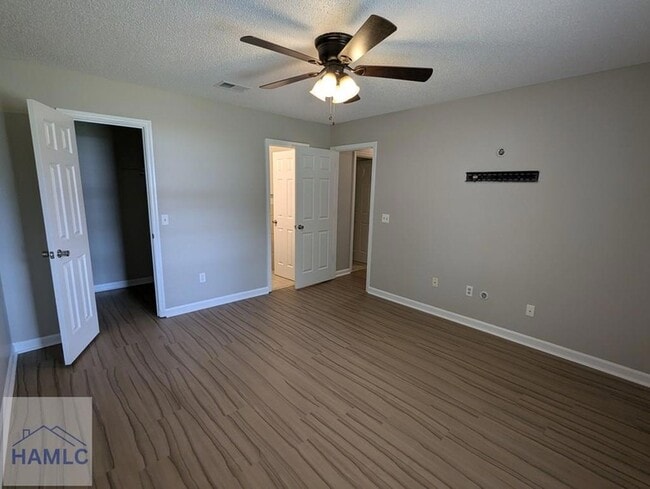 Building Photo - 628 Honey Ridge Ln