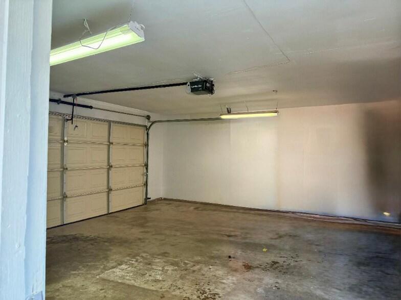 Building Photo - 4836 Brandenburg Ln