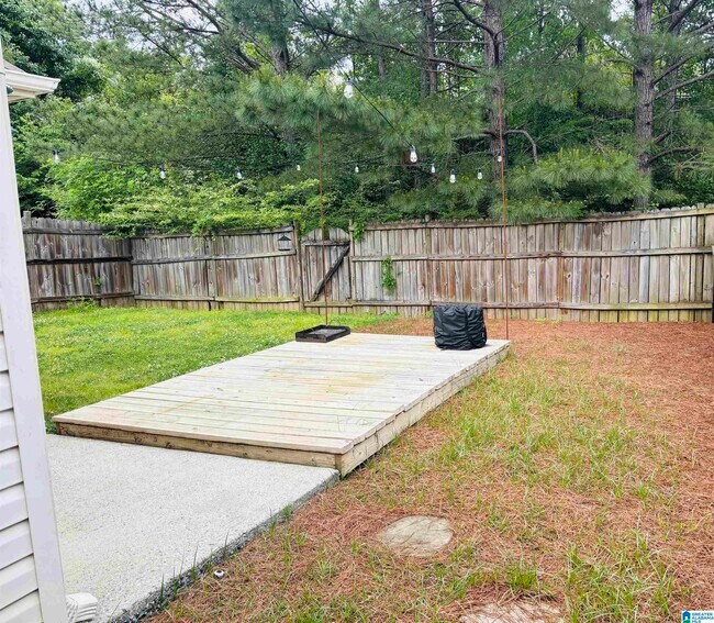 Building Photo - 391 Forest Lakes Dr