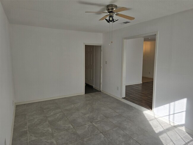 Building Photo - 3619 Washington St