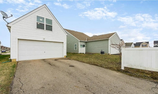 Garage (2 car) - 5537 Goose Falls Dr