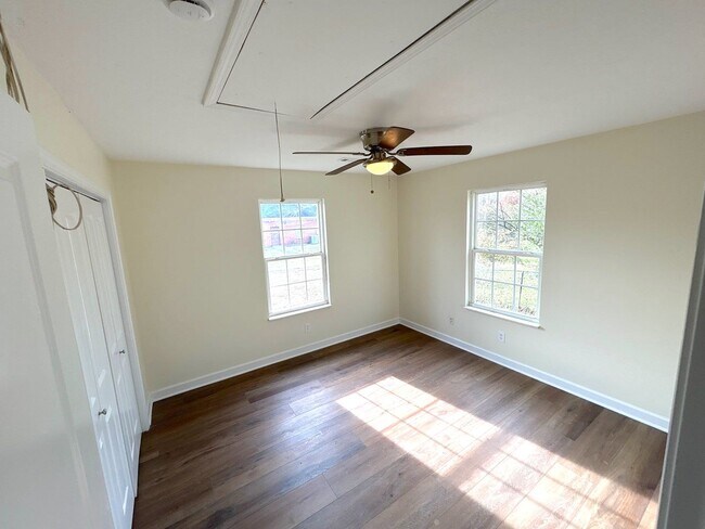 Building Photo - 3718 Reagan Ave NW