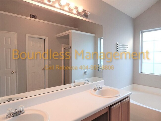 Building Photo - Near East Atlanta and Seconds from I-20 - ...