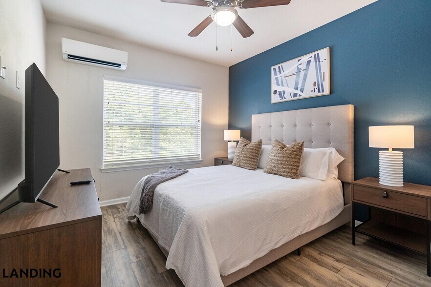 Building Photo - 655 W Mallard Creek Church Rd