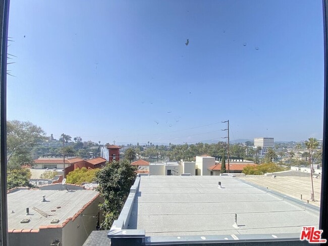 Building Photo - 834 Laguna Ave