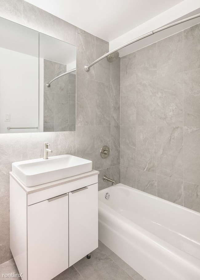 Building Photo - 470 2nd Ave